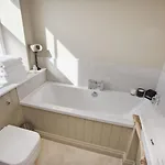 1 Bed In Oc-g0026 Semesterbostad